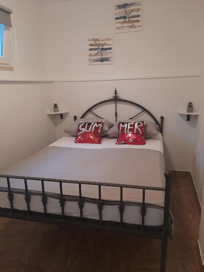 Anita Prizba Apartment Bagian luar foto